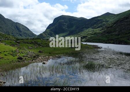 Walking the Gap of Dunloe als Teil unseres Kerry Weg Wanderung im Jahr 2019 Stockfoto