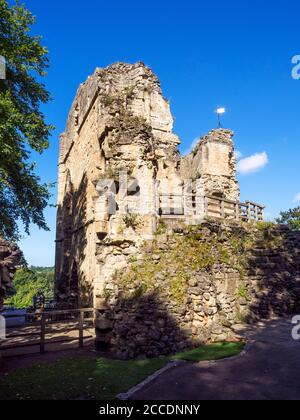 Die Kings Tower Burgruine halten im Sommer Knaresborough Castle Knaresborough North Yorkshire England Stockfoto