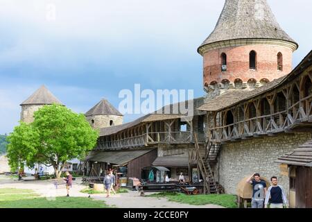 Kamianez-Podilskyi (Kamyanez-Podilsky, Kamynets), Schlosshof im Gebiet Chmelnyzkyj, Ukraine Stockfoto