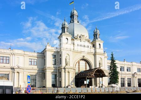 Lviv (Lwiw, Lemberg), Hauptbahnhof Gebäude in Lviv Oblast, Ukraine Stockfoto