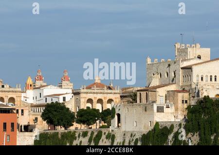 Alter Hafen mit Kathedrale, Ciutadella, Menorca Stockfoto