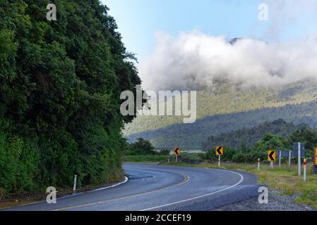 Der Great Alpine Highway, eine malerische Nebenstraße auf der Südinsel Neuseelands Stockfoto