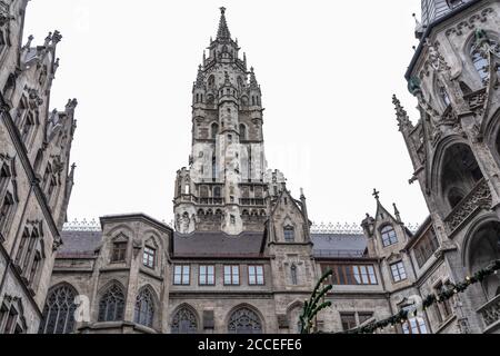 Europa, Deutschland, Bayern, München, Innenhof des Neuen Rathauses am Münchner Marienplatz Stockfoto