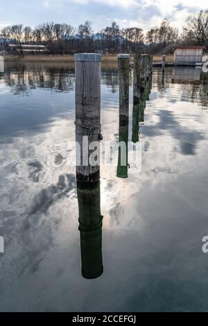 Europa, Deutschland, Bayern, Rosenheim, Prien am Chiemsee, Chiemsee, Bootsstapel am Chiemsee Stockfoto