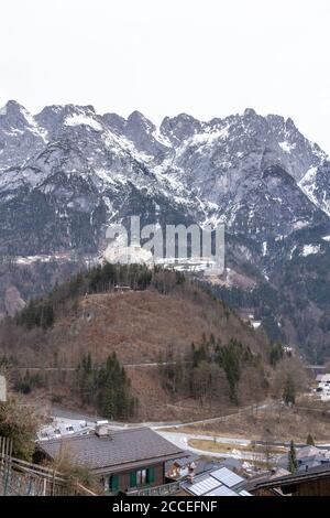 Europa, Österreich, Salzburger Land, Werfen, Blick auf Burg Hohenwerfen im Salzburger Land Stockfoto