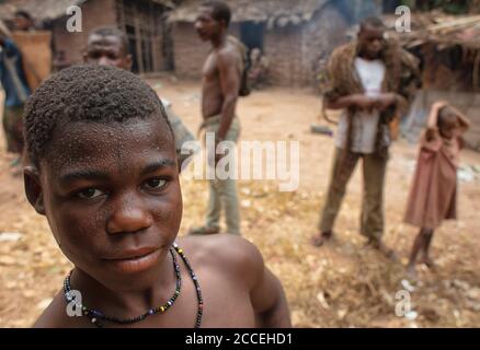 Baka pygmy Stamm in Bayanga. Waldreservat Dzanga-Sanha, Zentralafrikanische Republik Stockfoto