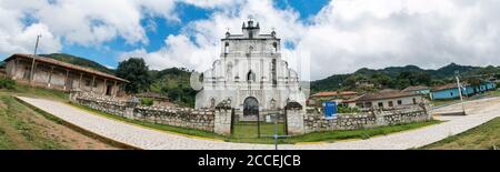 Katholische Kirche in San Manuel de Colohte, Honduras, eine barocke Art der Architektur Stockfoto