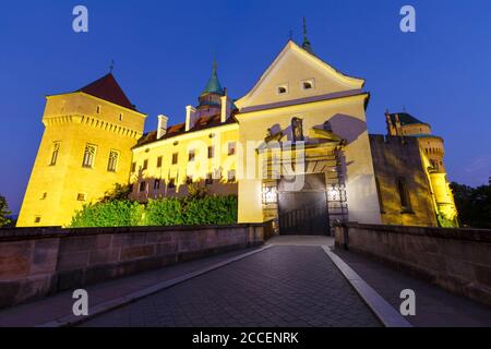 Bojnice, Slowakei - 24. Juli 2018: romantische mittelalterliche Burg mit gotischen und Renaissance-Elementen im 12. Jahrhundert erbaut. Stockfoto