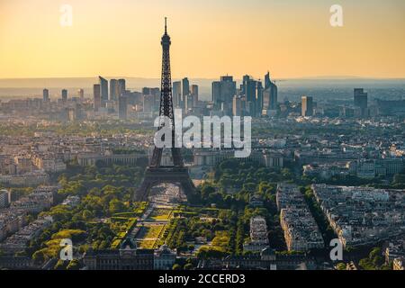 Europa, Frankreich, Paris, Eiffelturm, La Tour Eiffel, Champ de mars,7. Arrondissement Stockfoto
