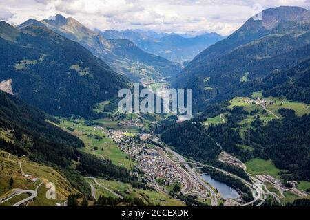 Berühmter Gotthard Pass in der Schweiz - Luftbild Stockfoto