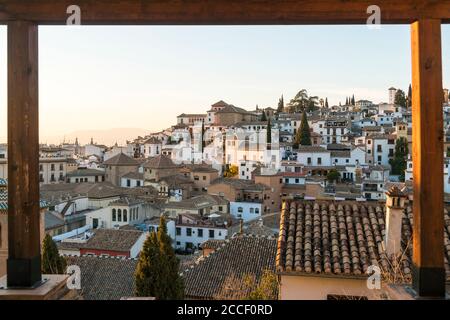 Granada (Spanien), Mirador de la Churra, Blick auf den Stadtteil Albaicin Stockfoto