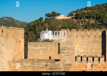 Spanien, Granada, Alhambra, Alcazaba, Blick von Torre de la Vela nach Generalife Stockfoto