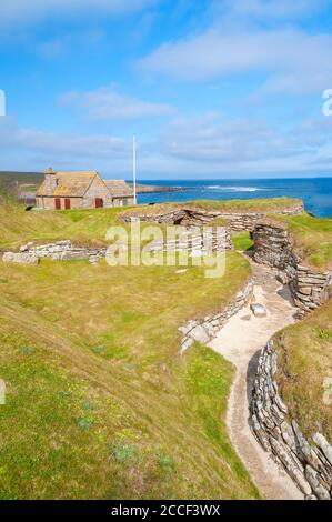 Ruinen an der Bucht von Skaill, der Lage der berühmten neolithischen Siedlung Skara Brae, Orkney Islands, Schottland Stockfoto