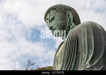 Kanagawa, Japan - der große Buddha am Kotokuin Tempel in Kamakura, Kanagawa, Japan. Der Tempel wurde als nationaler Schatz Japans bezeichnet. Stockfoto