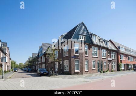 Straße und Hausecke in Groningen, Niederlande Stockfoto