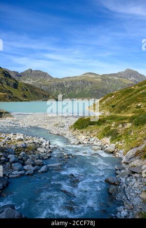 Österreich, Montafon, die Ill mündet in den Silvrettasee, Blick auf die Biehler-Höhe. Stockfoto