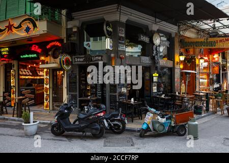 Café-Bar im Stadtteil Psirri in Athen. Stockfoto