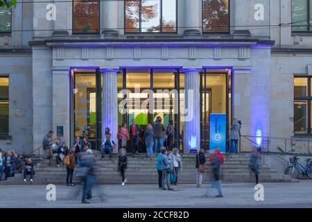 Bremer Kunsthalle in den Wallanlagen in der Abenddämmerung, Veranstaltung lange Nacht der Museen, Quartier, Bremen, Deutschland, Europa Stockfoto