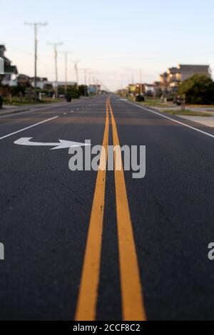 Eine Leere Straße In Den Outer Banks Von North Carolina Stockfoto