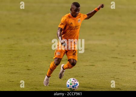 21. August 2020: Houston Dynamo-Stürmer Carlos Darwin Quintero (23) dribbelt den Ball in der zweiten Spielhälfte gegen den FC Dallas in Houston, Texas. Maria Lysaker/CSM. Stockfoto