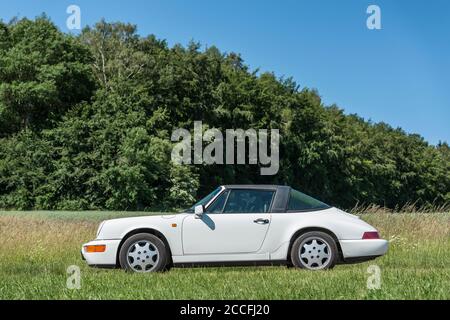 Breuberg, Hessen, Deutschland, Porsche 911 Typ 964, Carrera 2 Targa, Baujahr 1991, 250 PS, 3600 ccm. Stockfoto