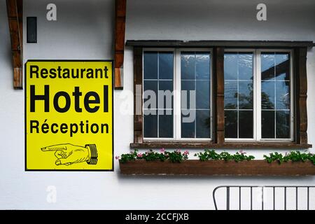 Schild Restaurant, Hotel, Rezeption Stockfoto