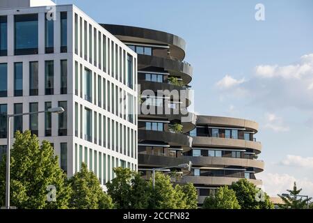 Moderne Gebäude im Stadtteil zwei, Blick vom Bürogebäude 'Denk drei' auf die Mehrfamilienhäuser 'Rondo', 2. Bezirk, Leopoldstadt, Wien, A Stockfoto