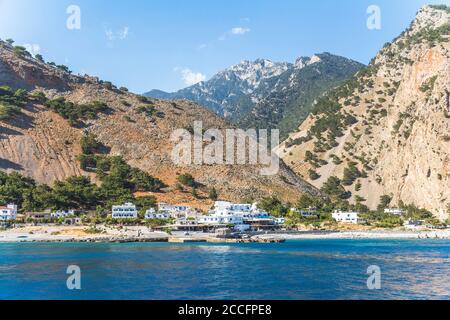 Fahrt mit der Fähre von Agia Roumeli (Samaria-Schlucht) nach Sougia, Westkreta, Griechenland Stockfoto