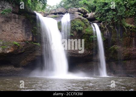 Haew Suwat Wasserfall (Nam tok Haew Suwat) KHAO YAI NATIONALPARK / KHORAT PLATEAU, NAKHON RATCHASIMA, THAILAND Stockfoto