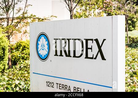August 3, 2020 Mountain View / CA / USA - IRIDEX unterzeichnen am Hauptsitz im Silicon Valley; IRIDEX Corporation liefert halbleiterbasierte Laser Stockfoto