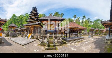 Pura Kehen oder Kehen Tempel ist ein balinesischer Hindu Tempel in Cempaga, Bali. Der Tempel liegt am Fuße eines bewaldeten Hügels, etwa 2 Kilometer (1. Stockfoto