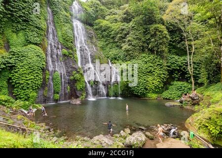 Banyumala Twin Wasserfall ist einer der schönsten Wasserfälle in Bali, Indonesien. Trotz seiner unglaublichen natürlichen Schönheit, Banyumala Wasserfall immer noch Stockfoto