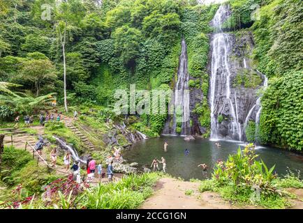 Banyumala Twin Wasserfall ist einer der schönsten Wasserfälle in Bali, Indonesien. Trotz seiner unglaublichen natürlichen Schönheit, Banyumala Wasserfall immer noch Stockfoto