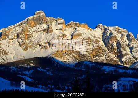 Sonnenuntergang am Piz de Lavarela, Fanesgruppe, Alta Badia, Dolomiten, Südtirol, Italien Stockfoto