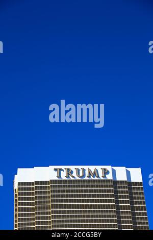 Trump International Hotel in Las Vegas, NV, benannt nach dem Immobilienentwickler und Politiker Donald Trump. Die Fenster des Luxushotels sind vergoldet Stockfoto