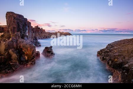 Sonnenuntergang Scape in Bombo Headlnad Steinbruch Geologische Stätte Stockfoto