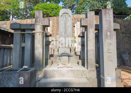 Tokyo, Japan - Grab von Asano Naganori (1667-1701) am Sengaku-ji Tempel in Tokyo, Japan. Stockfoto