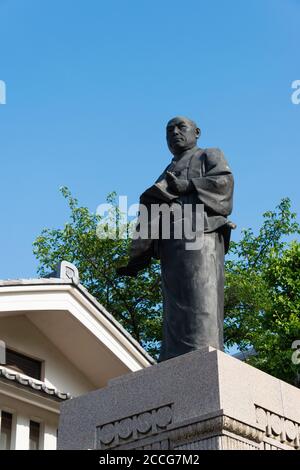 Statue von Oishi Yoshio am Sengaku-ji Tempel in Tokyo, Japan. Er ist bekannt als der Führer der 47 Ronin in ihrer Vendetta 1702. Stockfoto