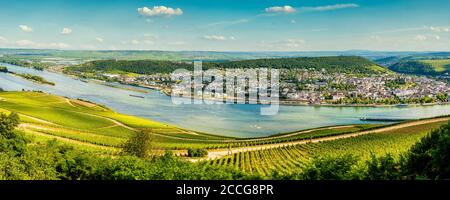 Rochusberg bei Bingen mit Rochuskapelle auf der linken Seite Stockfoto