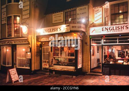 English's Seafood and Auster Bar at Night, Brighton, East Sussex, England, Großbritannien. Ca. 1980 Stockfoto
