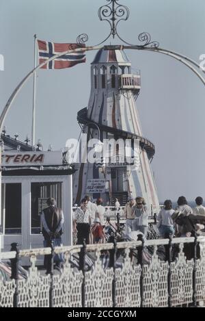 Helter Skelter am Ende der Palace Pier, Brighton, East Sussex, England, UK. Ca. 80er Stockfoto