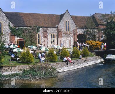 Die Bishops Mill Pub, Taverne. The Maltings, Salisbury, Wiltshire. England. VEREINIGTES KÖNIGREICH. Ca. 1990 Stockfoto