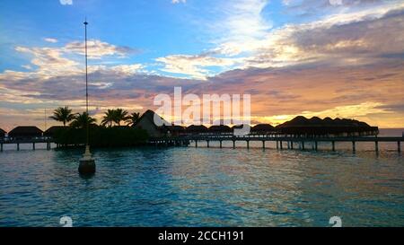 Sonnenuntergänge in Malediven Resorts Stockfoto