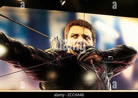 Marvel Superhelden Nahaufnahme von Hawkeye im Avengers Station Complex in Las Vegas. Stockfoto