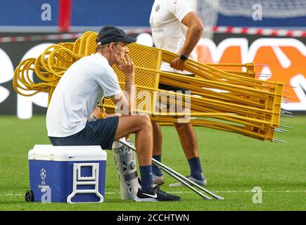 Lissabon, Lissabon, Portugal, 22. August 2020. Thomas TUCHEL, PSG Trainer im Training zum Finalspiel UEFA Champions League, Finalturnier FC BAYERN MÜNCHEN - PARIS SAINT GERMAIN (PSG) in der Saison 2019/2020, FCB, © Peter Schatz / Alamy Live News / Pool - die UEFA-VORSCHRIFTEN VERBIETEN DIE VERWENDUNG VON FOTOS als BILDSEQUENZEN und/oder QUASI-VIDEO - Nationale und internationale Nachrichtenagenturen AUSSCHLIESSLICHE redaktionelle Verwendung Stockfoto