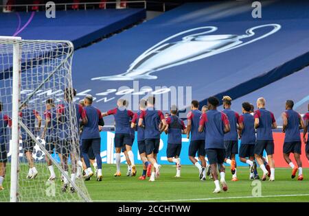 Lissabon, Lissabon, Portugal, 22. August 2020. PSG im Training für das Endspiel UEFA Champions League, Endturnier FC BAYERN MÜNCHEN - PARIS SAINT GERMAIN (PSG) in der Saison 2019/2020, FCB, © Peter Schatz / Alamy Live News / Pool - die UEFA-VORSCHRIFTEN VERBIETEN DIE VERWENDUNG VON FOTOS als BILDSEQUENZEN und/oder QUASI-VIDEO - Nationale und internationale Nachrichtenagenturen AUSSCHLIESSLICHE redaktionelle Verwendung Stockfoto