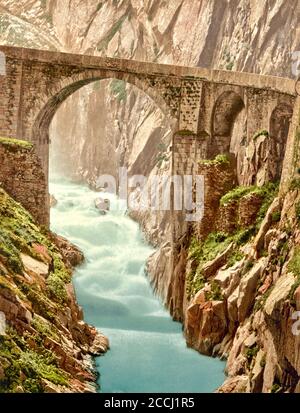 Teufelsebrücke 'Devil's Bridge', Andermatt, Uri, Schweiz. Stockfoto