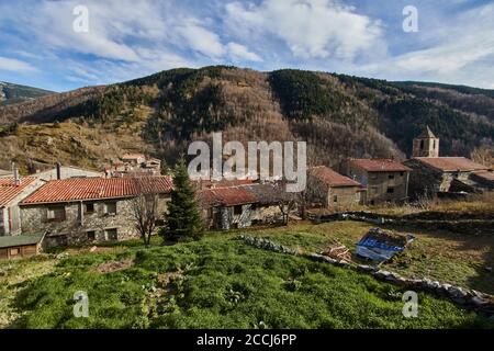 Setcases ist eine Gemeinde und Stadt in der Pyrenäen Comarca von Ripollès in Girona, Katalonien, Spanien, in der Nähe der französischen Grenze Stockfoto