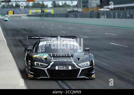 SCHIPKAU, DEUTSCHLAND - JULI 31: 02-08-2020: Motorsport: ADAC Motorsport: Schipkau, 32 C.Weerts(Bel)(J)/D.Vanthoor(Bel) TEAM WRT(Bel) Audi R8 LMS GT3, Sieger der 2. Runde ADAC GT Masters beim ADAC Motorsport am 31. Juli 2020 in Schipkau, Deutschland. Stockfoto