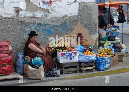 Bolivien La Paz - Rodriguez Markt - Mercado Rodriguez Straße Anbieter Stockfoto